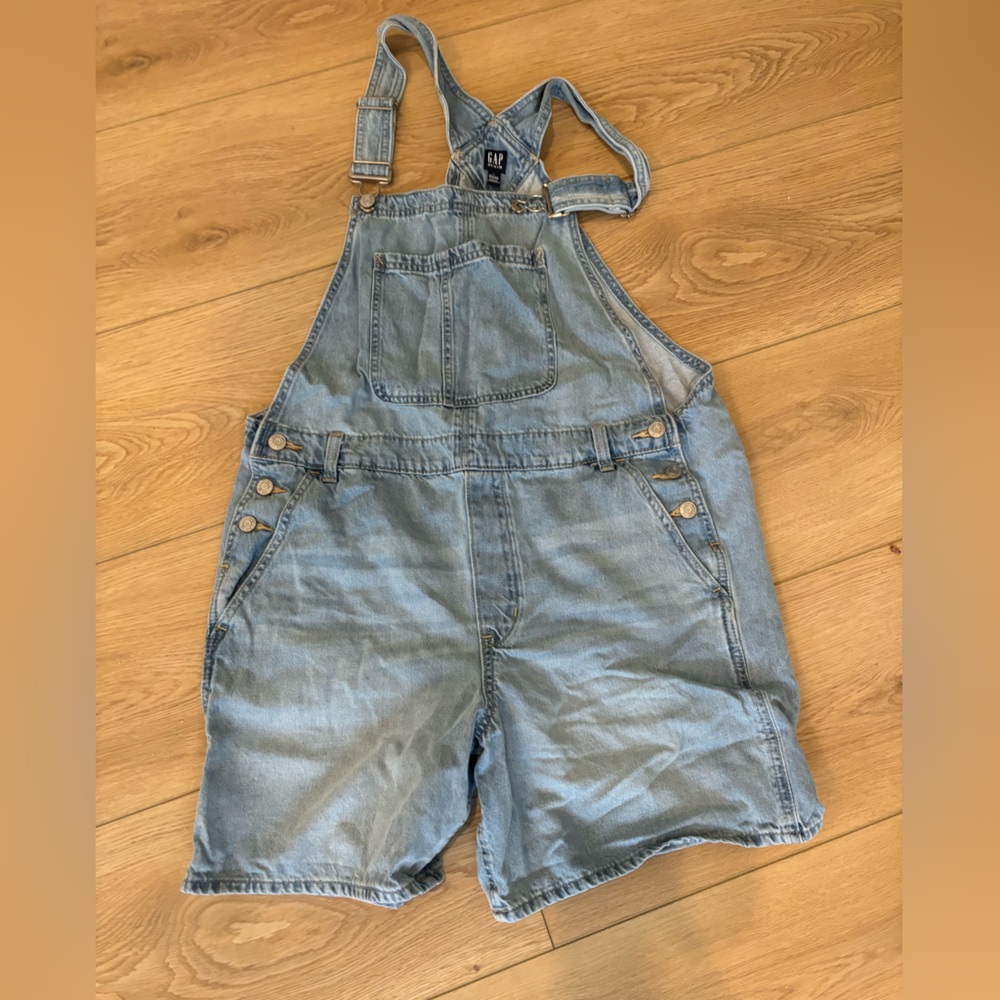 Gap overall shorts